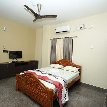 Goutham Residency Hotel Kadalur Buitenkant foto